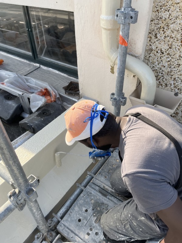 Réfection en   résine d’éléments de façade   -École Jaurès Brosselette 93 Pré Saint Gervais