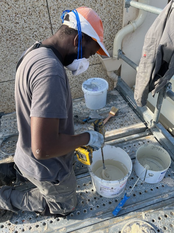 Réfection en   résine d’éléments de façade   -École Jaurès Brosselette 93 Pré Saint Gervais