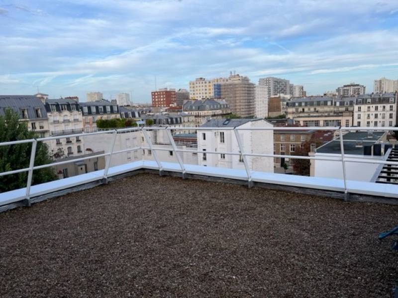 Pose de gardes corps sur toit d'immeuble de copropriété à Paris 12ème près de Paris 11ème